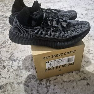 Adidas YZY 350 V2 CMPCT Black Sneakers
